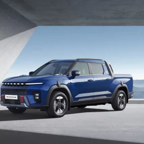 7P_Ext_Front_main_RHD-KGM-Musso-EV 