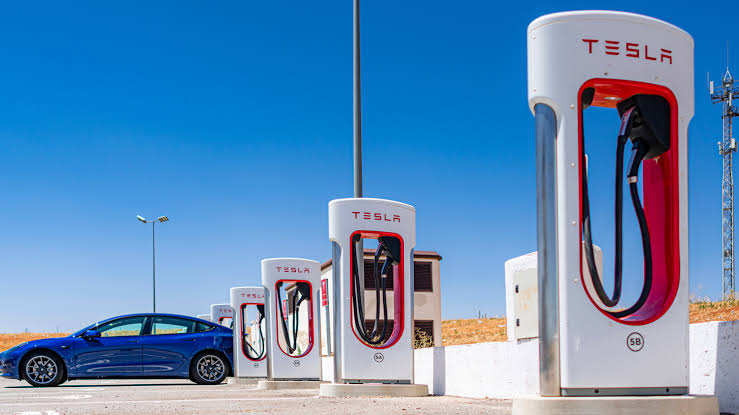 Charging Etiquette: The 2025 Summer “Playbook”