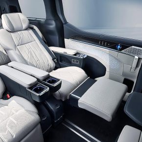 zeekr-009-interior-seat-gear 