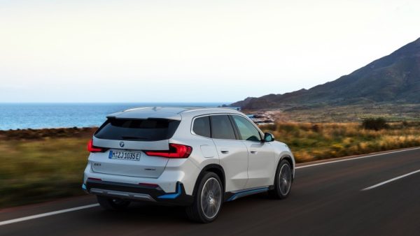 BMW iX1