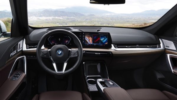 BMW iX1