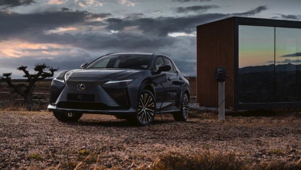 Lexus RZ 450e