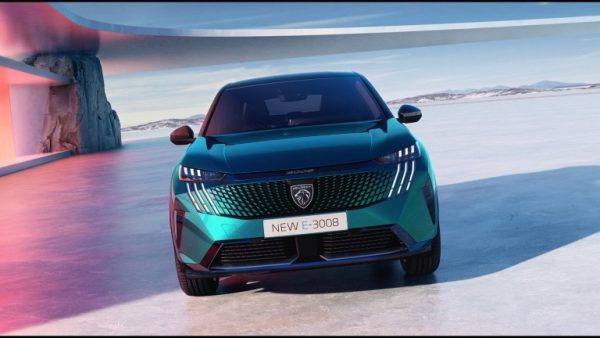 Peugeot e-308