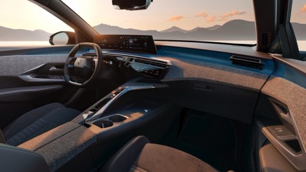 Peugeot e-308