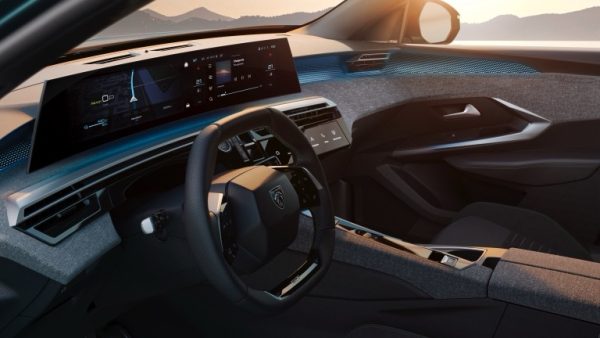 Peugeot e-308