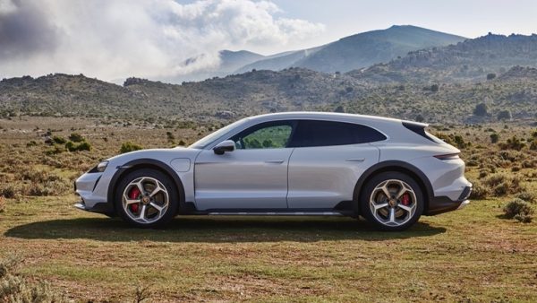 Porsche Taycan Cross Turismo
