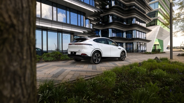 XPeng P7+ Debuts in Australia: A New Challenger to the Tesla Model S?