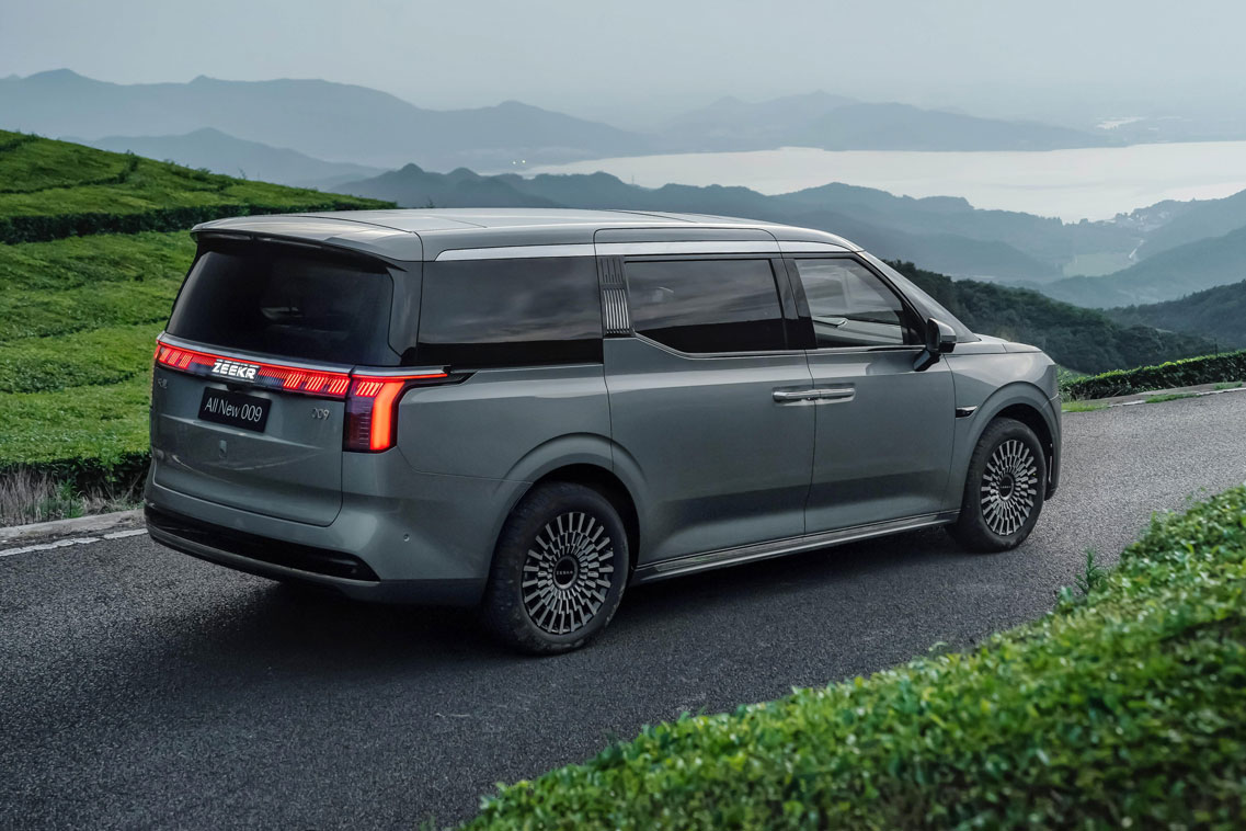 Family Value: 2026 Zeekr 009 Electric People Mover Now $20,000 Cheaper with Longer 600km Range