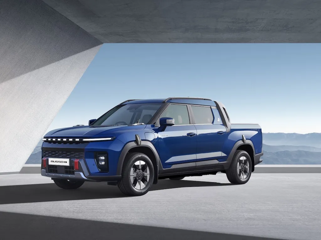 7P_Ext_Front_main_RHD-KGM-Musso-EV
