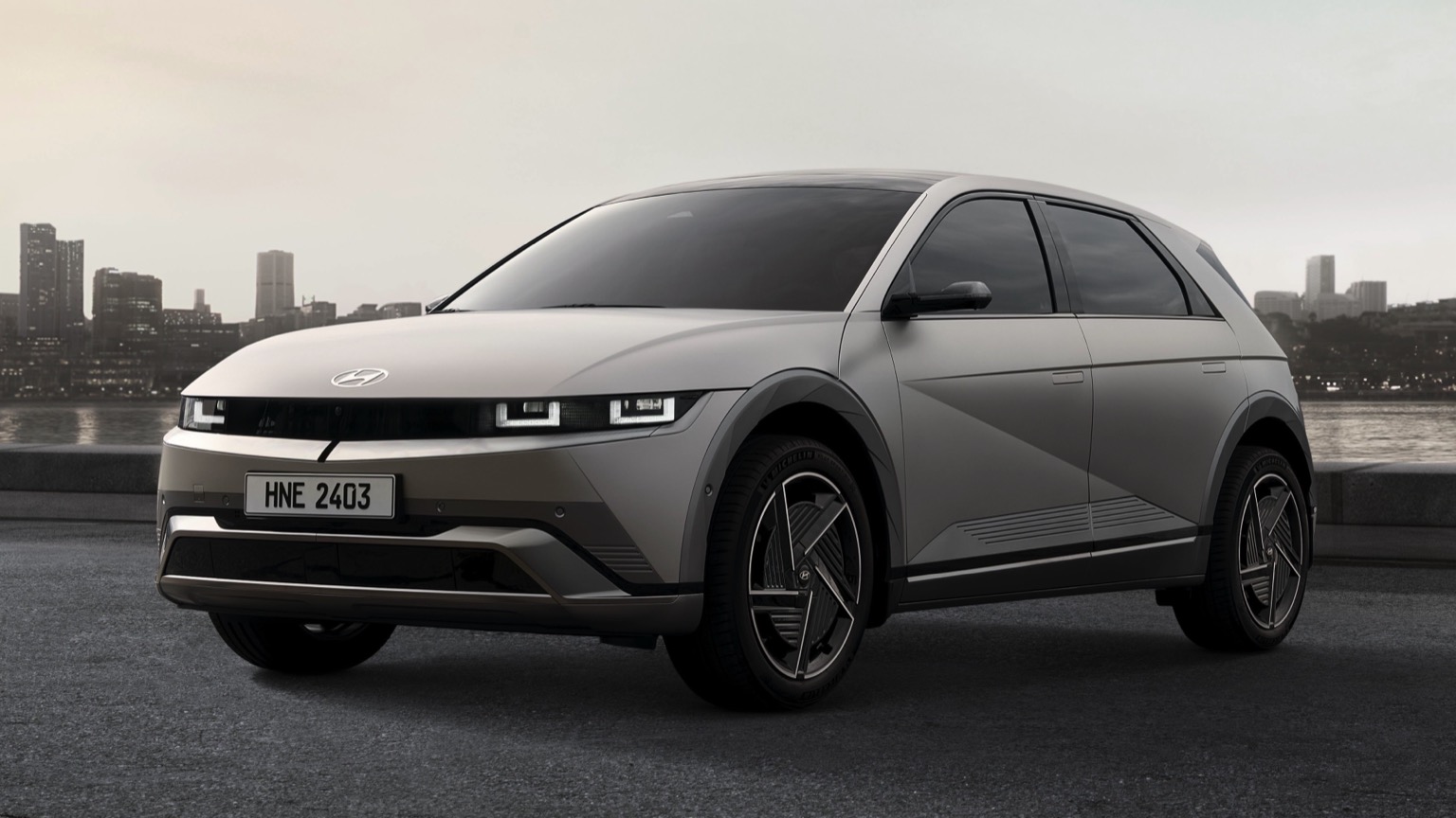 Hyundai_IONIQ5_EV01