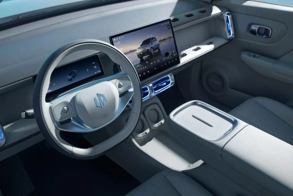 Leapmotor-B10-Interior